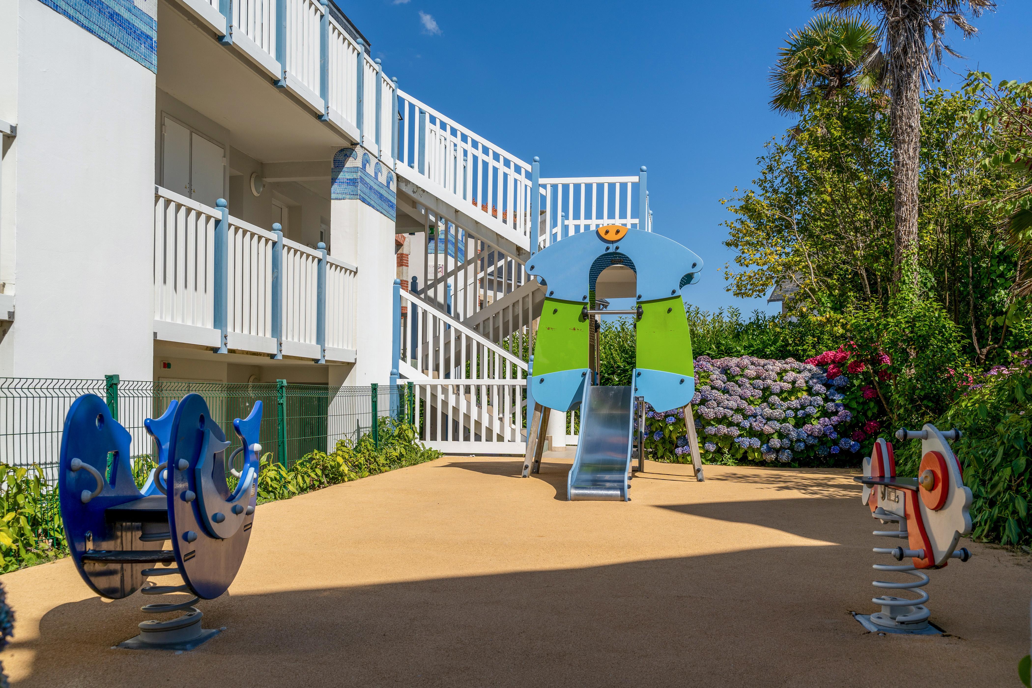 Residence Pierre & Vacances Premium Le Coteau Et La Mer Tréboul Exterior photo